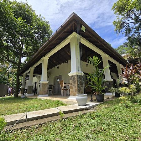 Villa D55 Kandy Exteriör bild