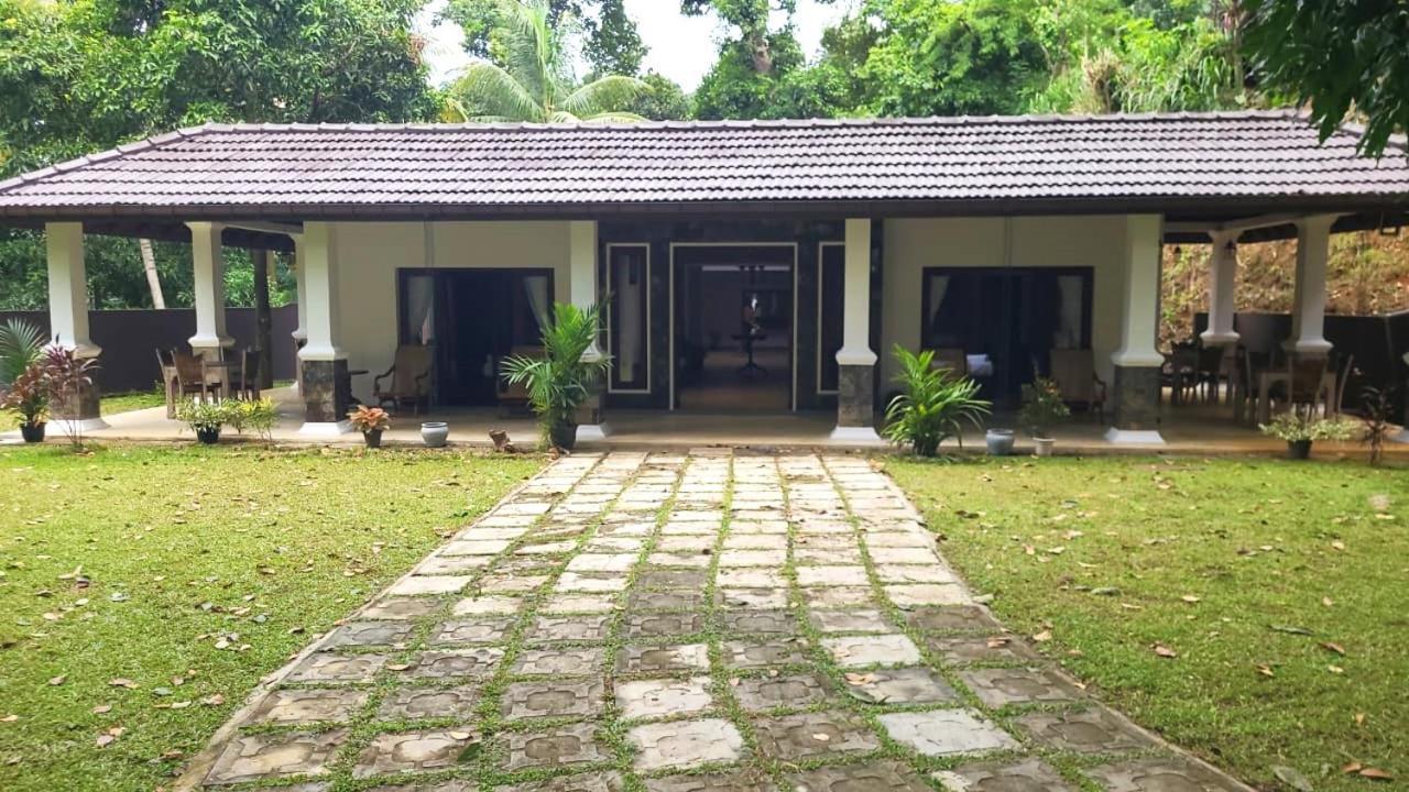 Villa D55 Kandy Exteriör bild
