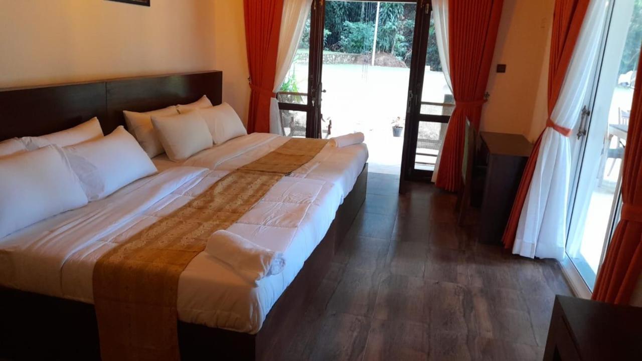 Villa D55 Kandy Exteriör bild