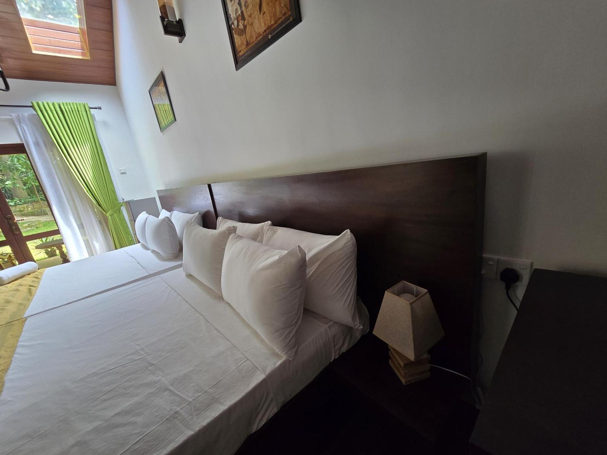 Villa D55 Kandy Exteriör bild